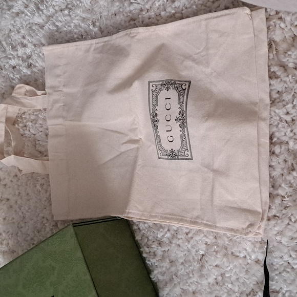 Gucci Tote (cloth) - Picture 2 of 4